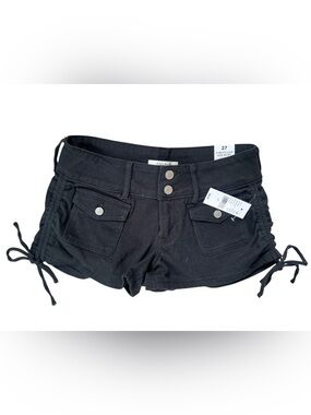 PacSun Black Low-Rise Women's Jean Shorts with Flap Pockets